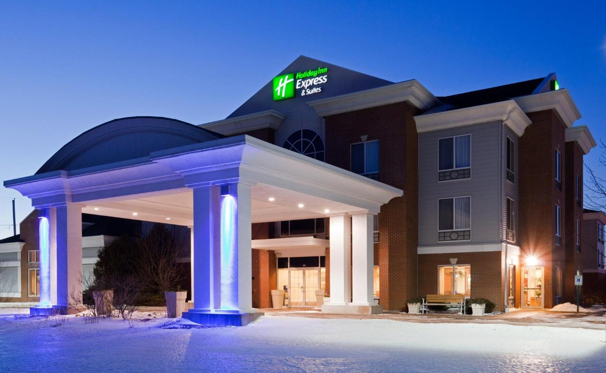 Holiday Inn Express & Suites Superior By Ihg Exterior photo