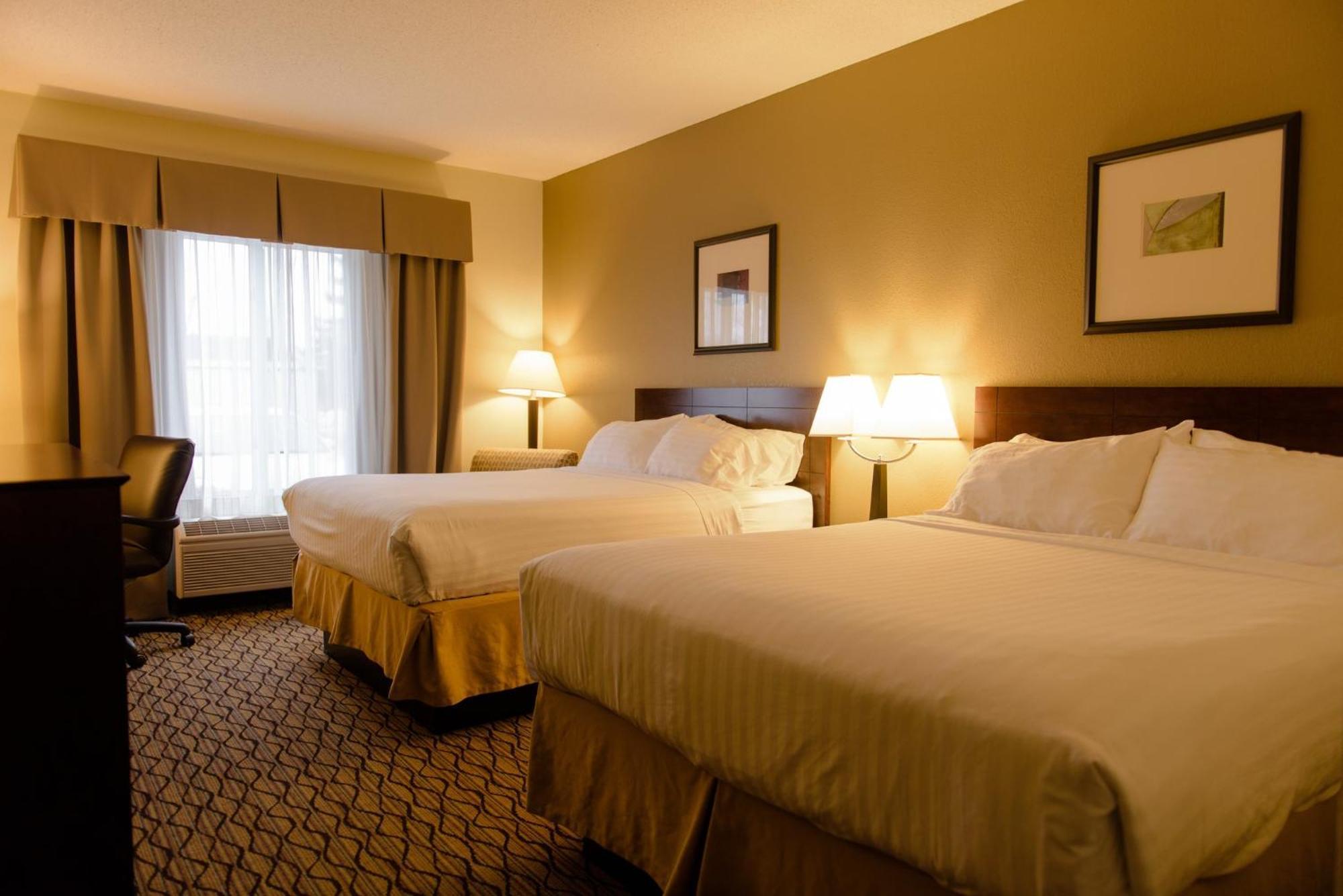 Holiday Inn Express & Suites Superior By Ihg Exterior photo