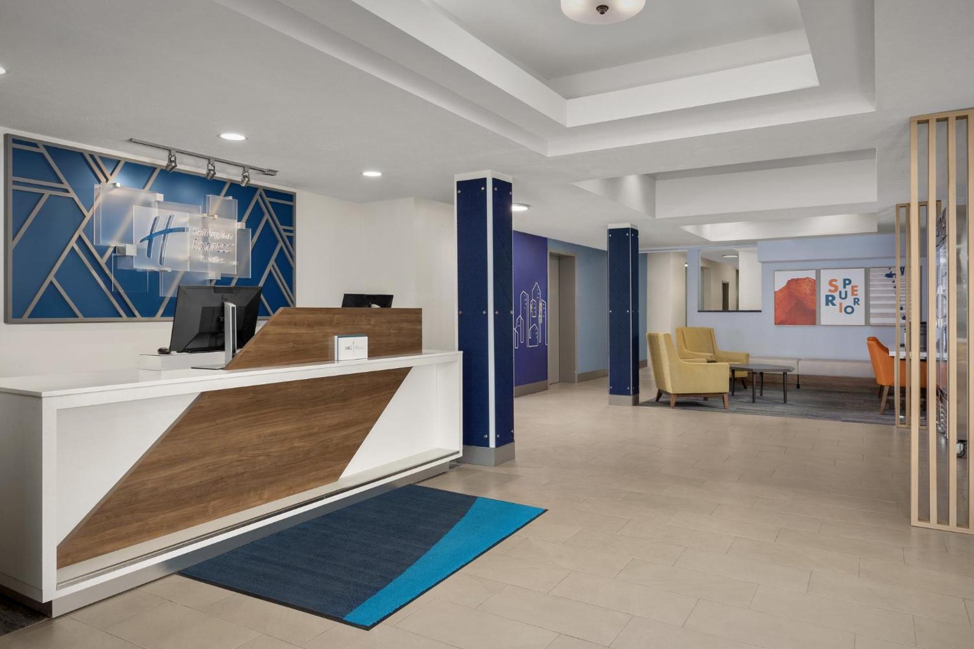 Holiday Inn Express & Suites Superior By Ihg Exterior photo